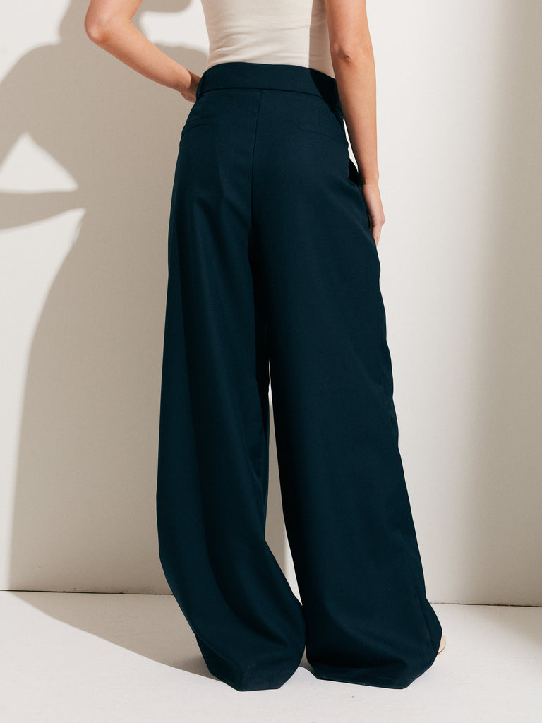 WARA NAVY BLUE PLEATED PANTS