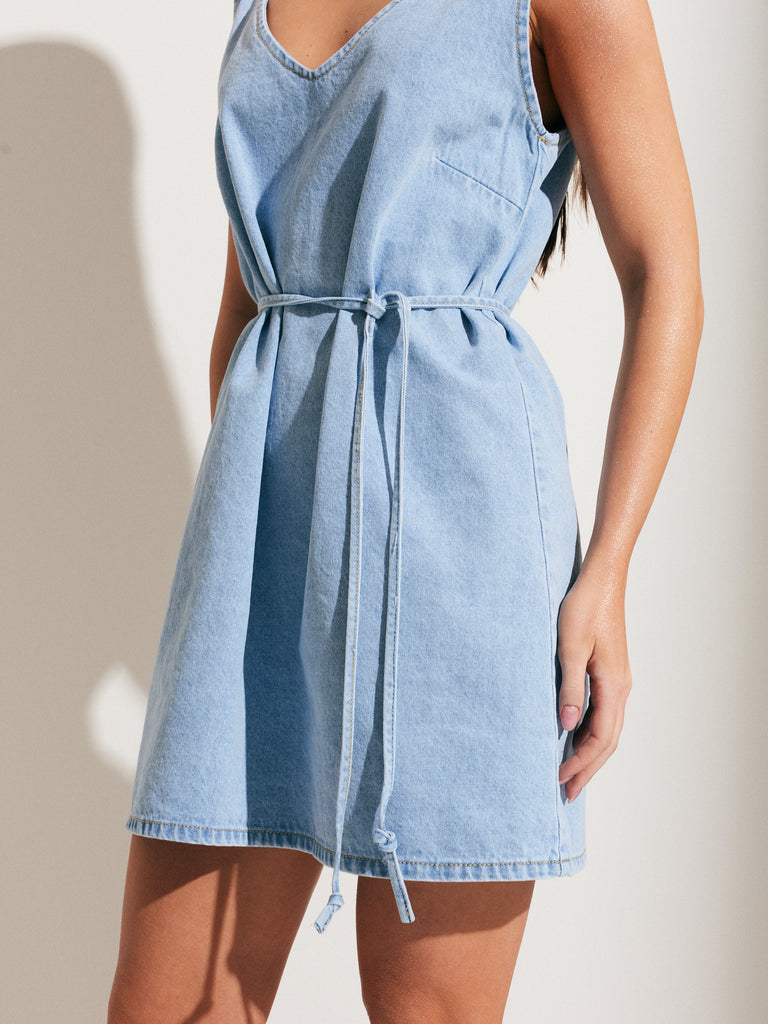 VESTIDO DENIM CASTAÑETA CELESTE