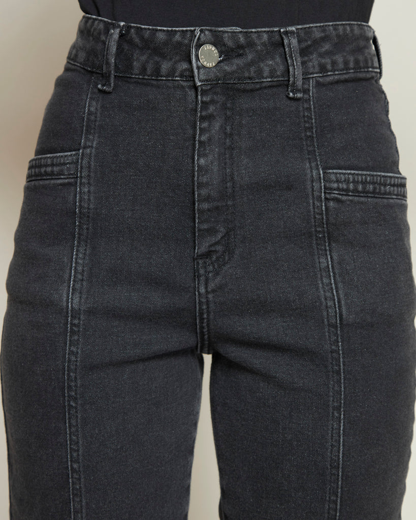JEANS CORTE CENTRAL NEGRO GRAVILLADO