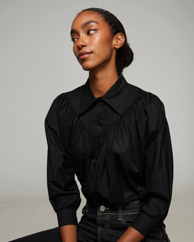 BLUSA DRAPEADA NANZU NEGRA