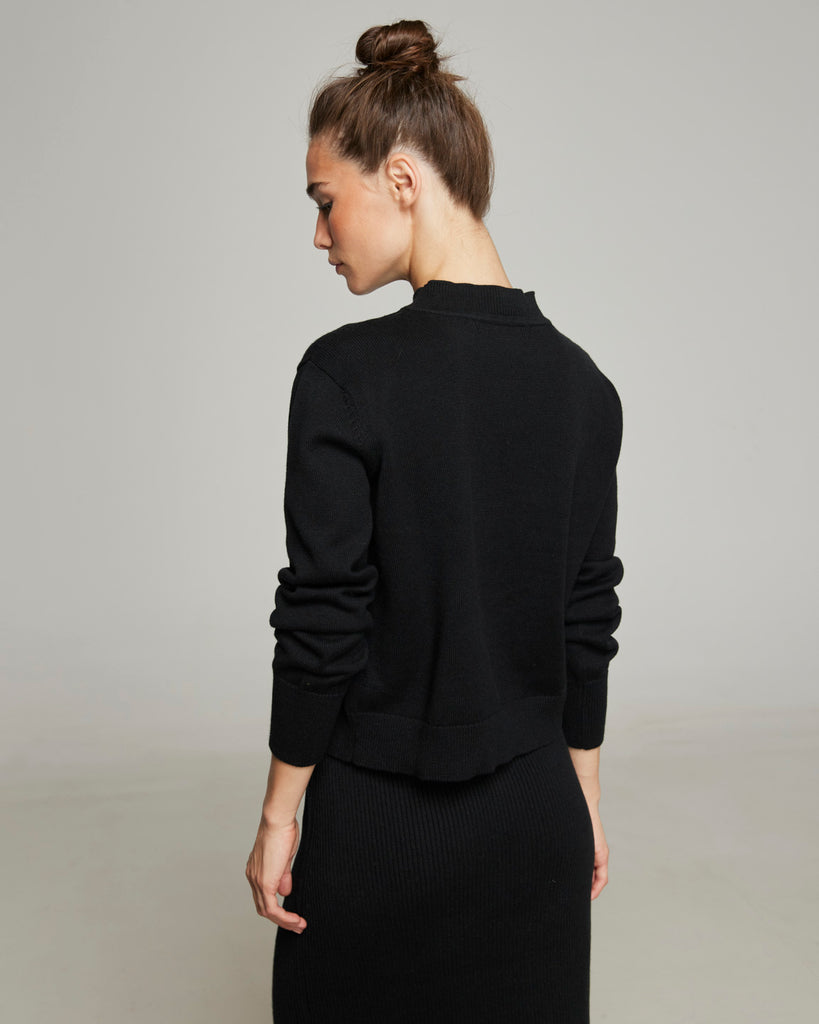 TOP ALGODON Y  ALPACA NEGRO